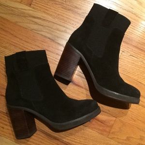 Like-New Black Suede Ankle Boot